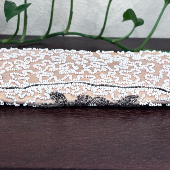 Walborg Vintage Women's Clutch Handbeaded Small Inside Pocket Snap Closure - Picture 14 of 16